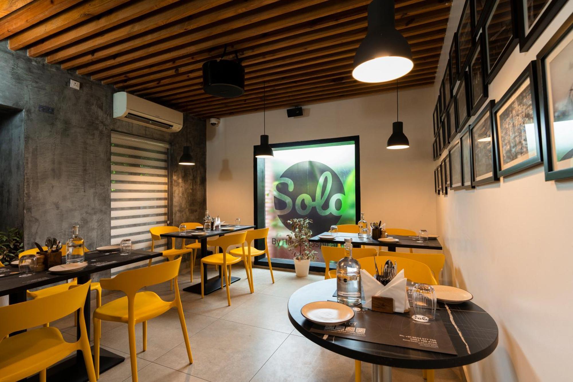 Solo Inn By Hawk Hospitality Kochi Esterno foto