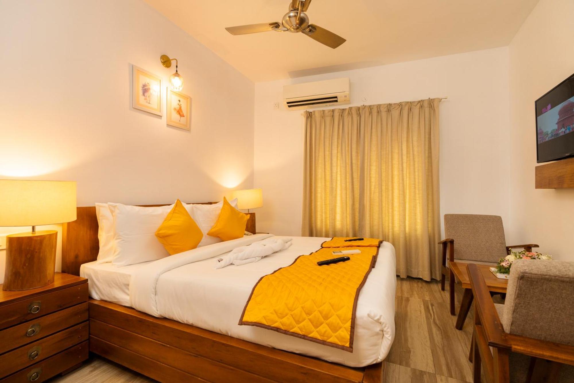 Solo Inn By Hawk Hospitality Kochi Esterno foto