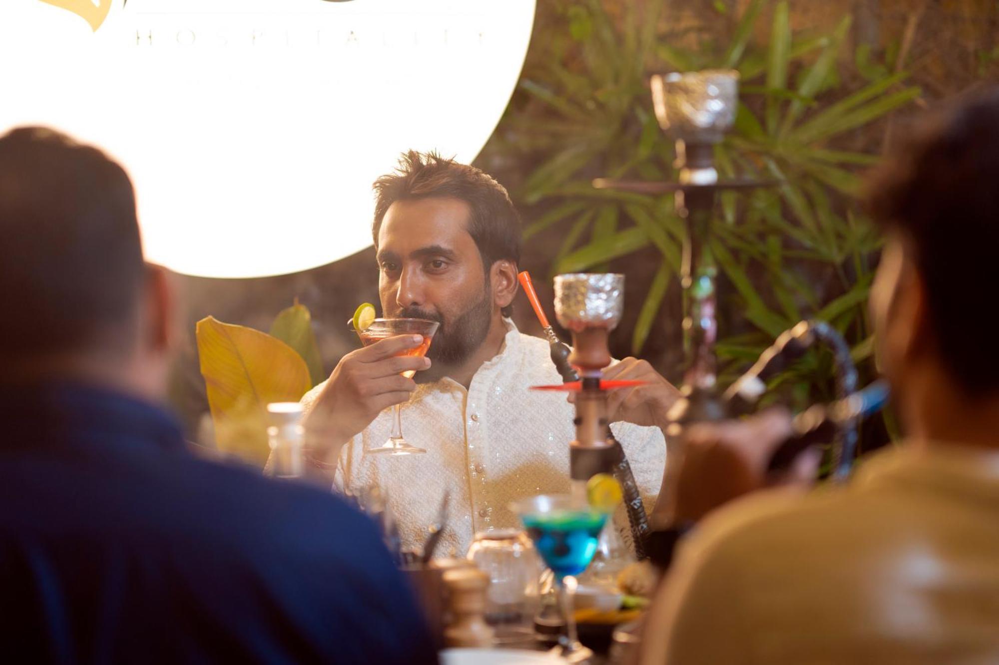 Solo Inn By Hawk Hospitality Kochi Esterno foto