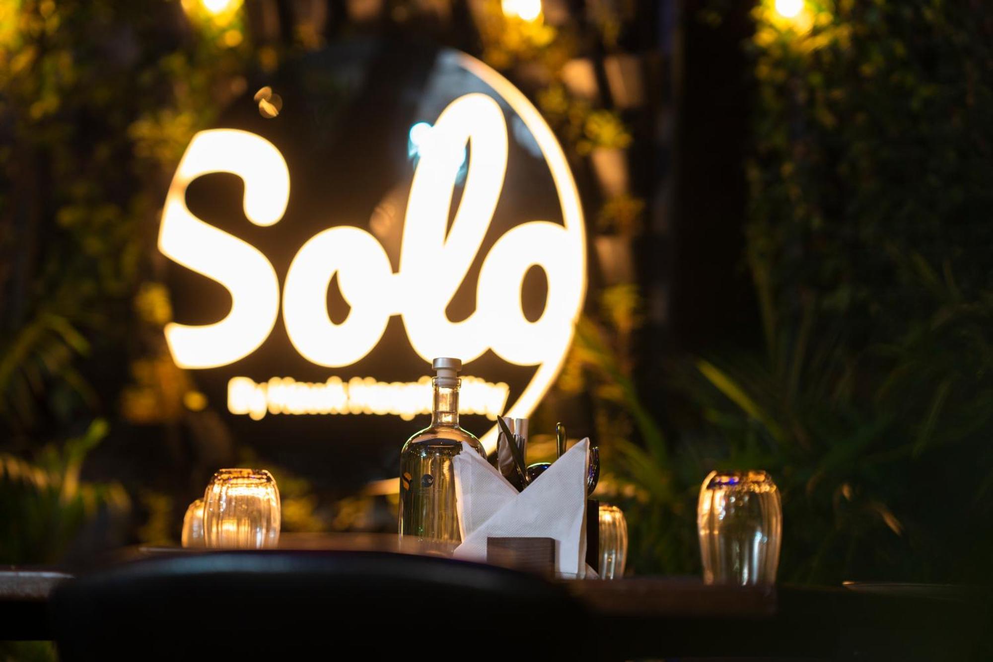 Solo Inn By Hawk Hospitality Kochi Esterno foto